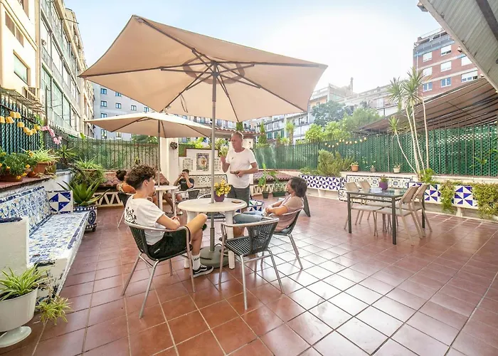 Fabrizzios Terrace Hostel Barcellona